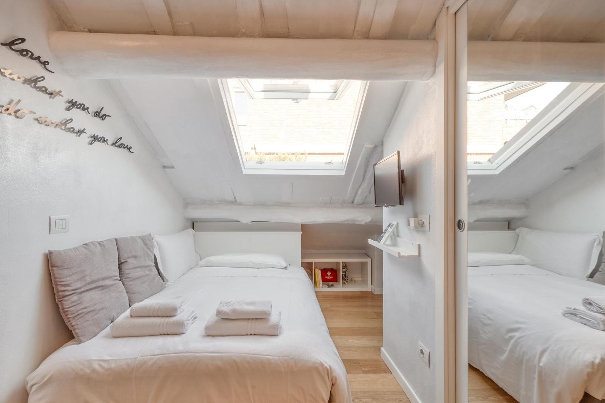 Bright Mini Studio In The Heart Of Μιλάνο Εξωτερικό φωτογραφία